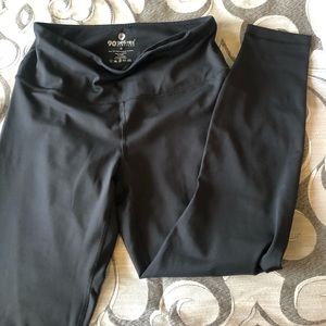 Like new ankle length leggings by 90 Degree sz: M